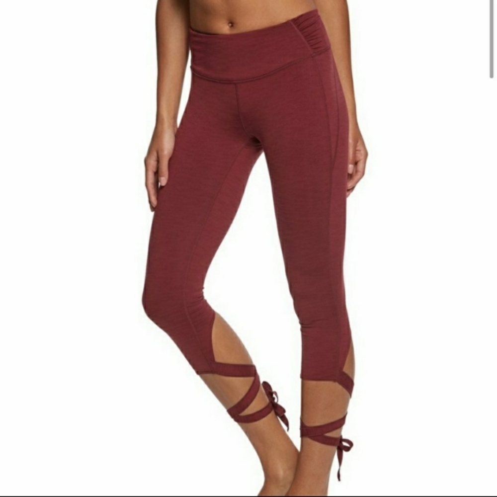 Manduka Ruby Flex Tie Crop Legging
